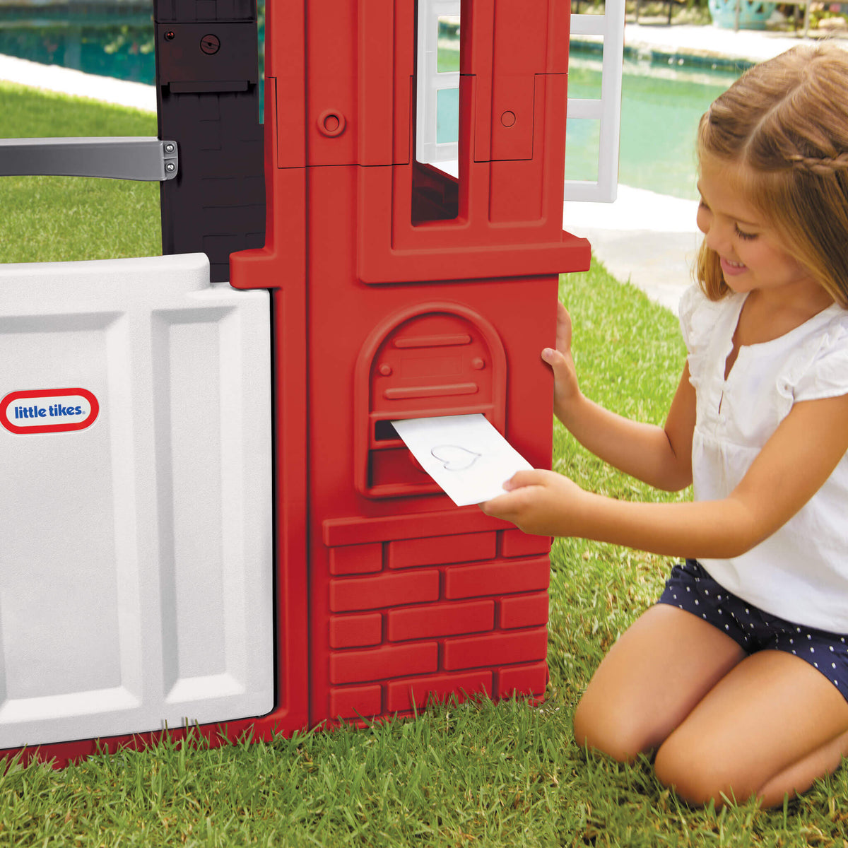 Cape Cottage Playhouse? - Red