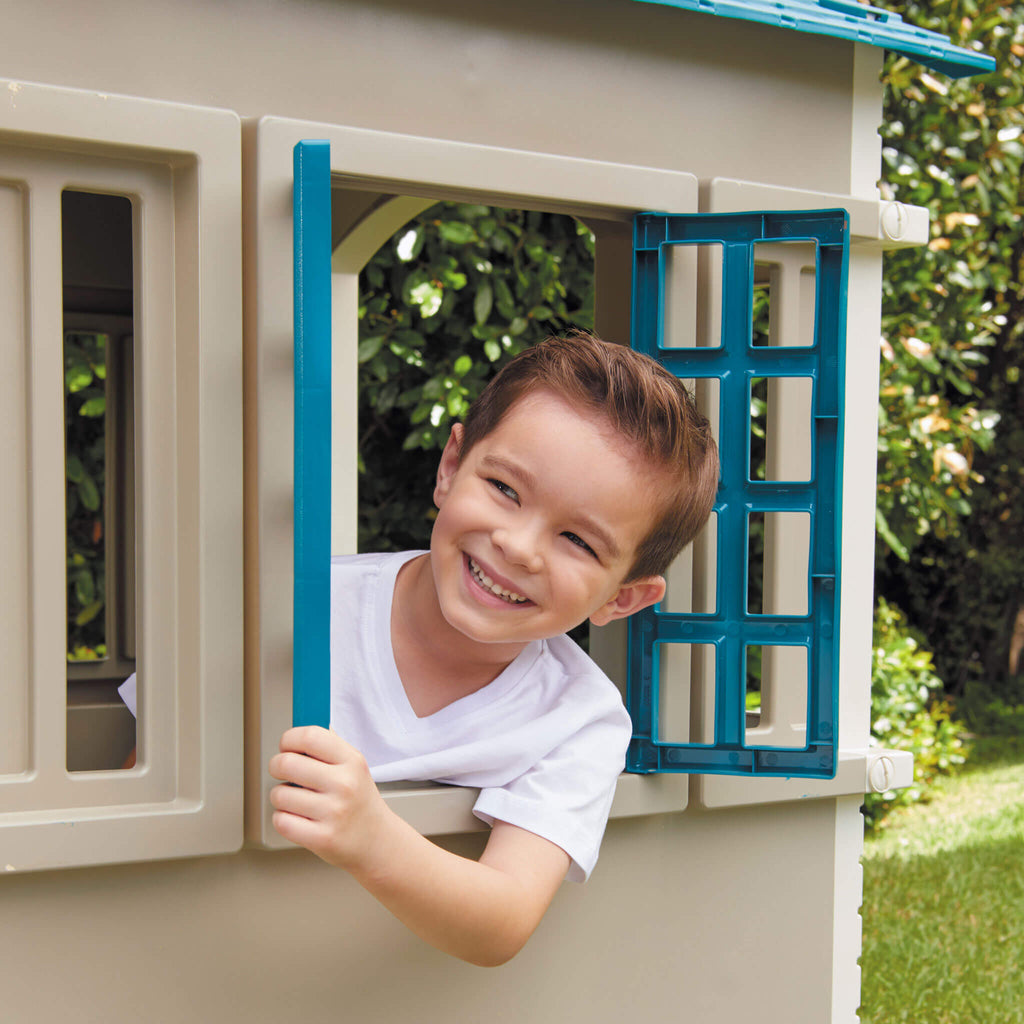 Cape Cottage Playhouse? - Blue