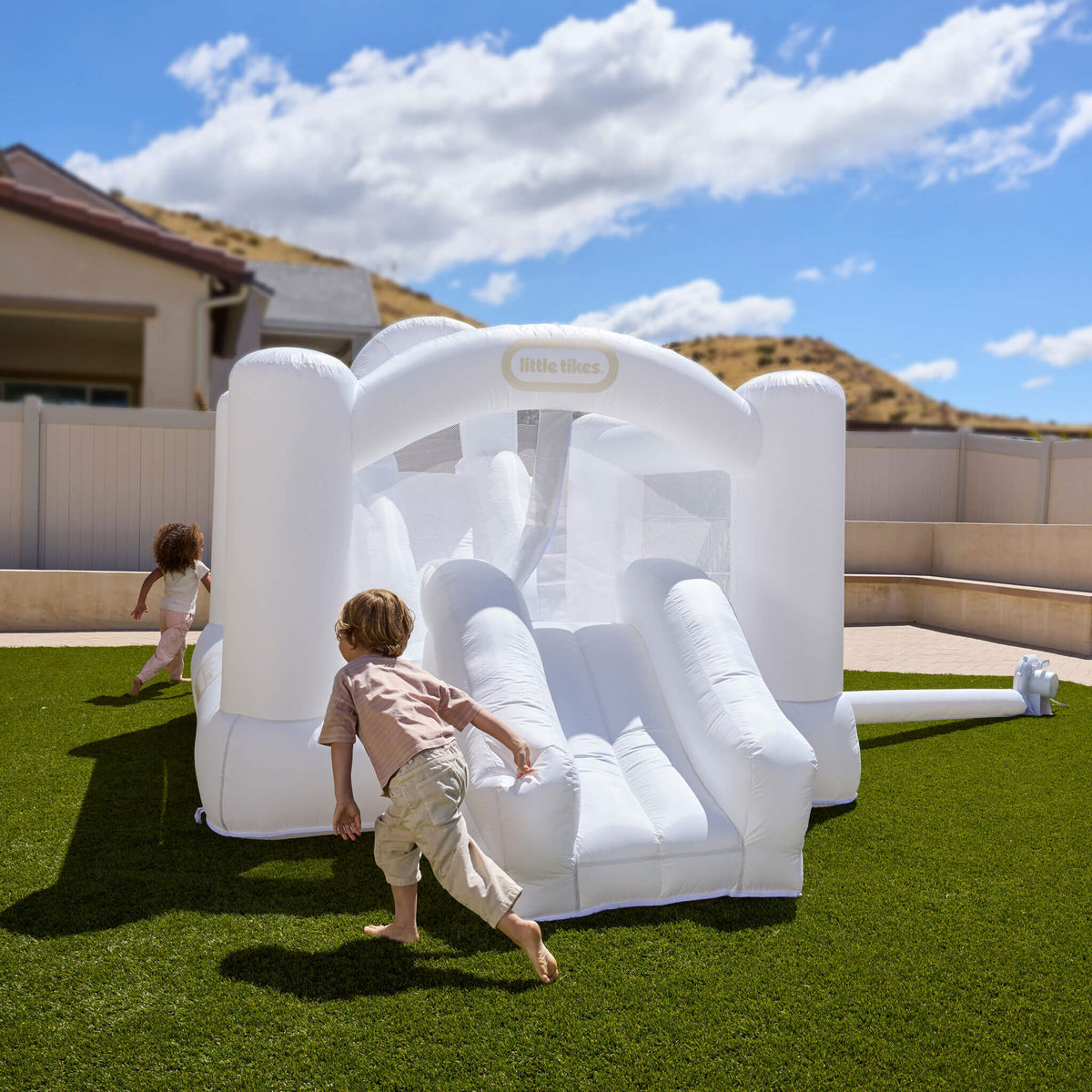 Cloud Collection? Jump 'n Double Slide Bouncer ¨C White